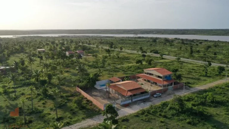 Imagem Terreno em Condomínio a Venda no bairro Centro - Cascavel, CE