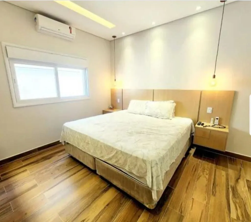 Imagem Casa à venda 3 Quartos, 1 Suite, 2 Vagas, 300M², Piracangaguá, Taubaté - SP | Condomínio Ouroville