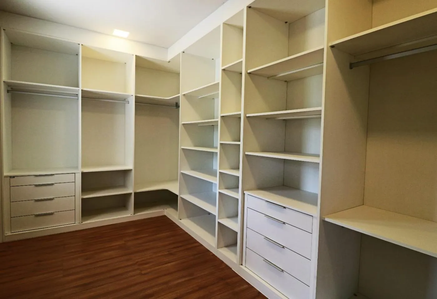 Imagem Casa em Condomínio para Venda em Areal / RJ no bairro Fazenda Velha