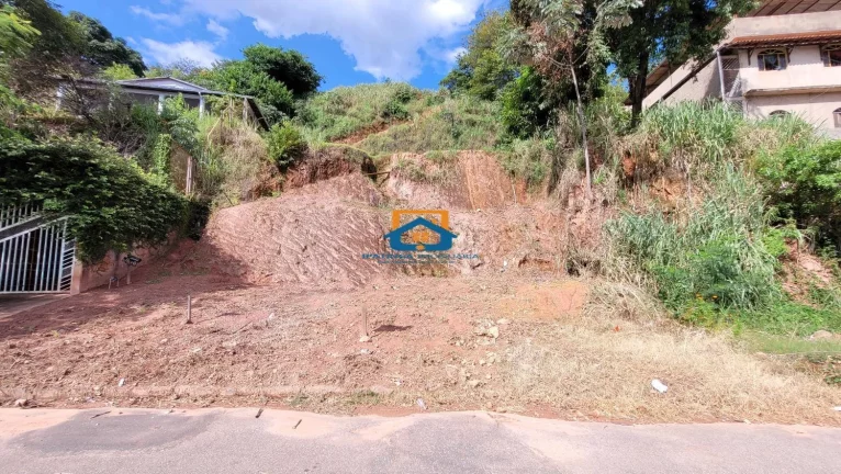 Foto do imóvel Lote de 1.125m² a venda no bairro Caravelas. em Rua Olinda