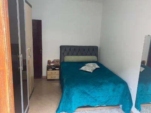 Imagem VENDA DE CASA TÉRREA NA VILA NELY, EM ITAQUAQUECETUBA/SP, 185m² com 3 dorm, suíte com ar-cond., piscina, área gourmet e vagas p 3 autos. CONSULTE-NOS.