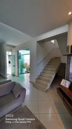 Imagem Portal do Atlântico - Casa 4/4 com Área de Lazer e 2 Vagas de Garagem