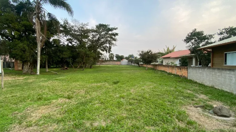 Imagem Terreno Residencial/Comercial à Venda em Araçatuba, Imbituba-SC, Próximo à Praia do Rosa!