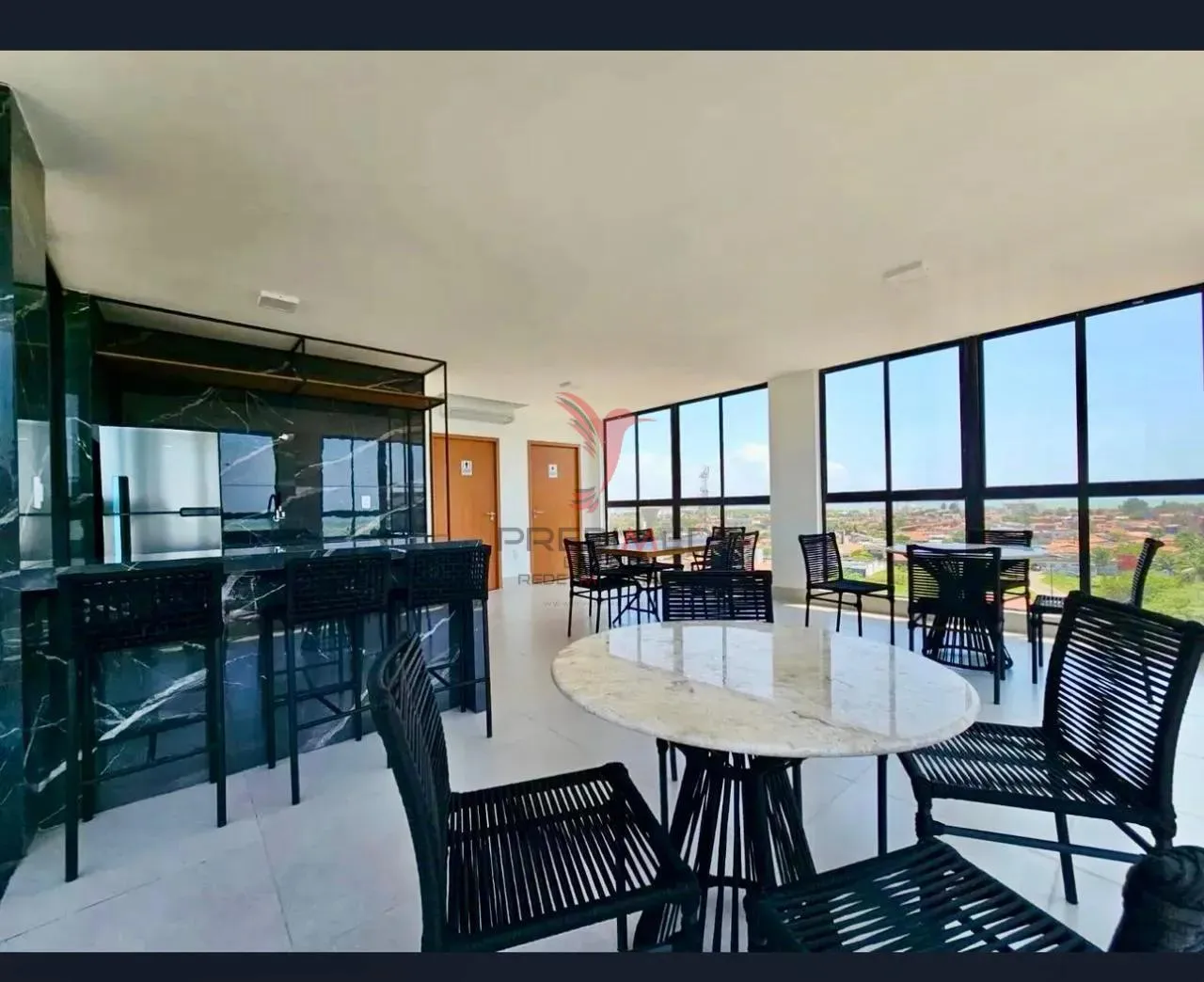 Imagem Apartamento de 3 Quartos, porteira fechada em PRAIA DE FORMOSA