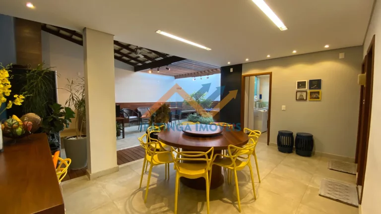 Imagem Casa com 4 quartos á venda no bairro Iguaçu