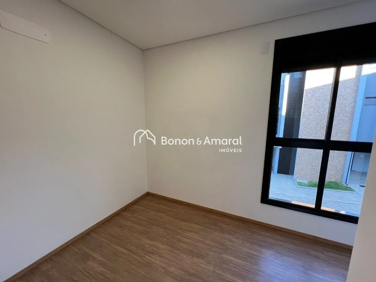 Imagem Casa triplex em condomínio com 3 suítes, automação, aquecimento solar, 168 m² no Chácaras Primavera
