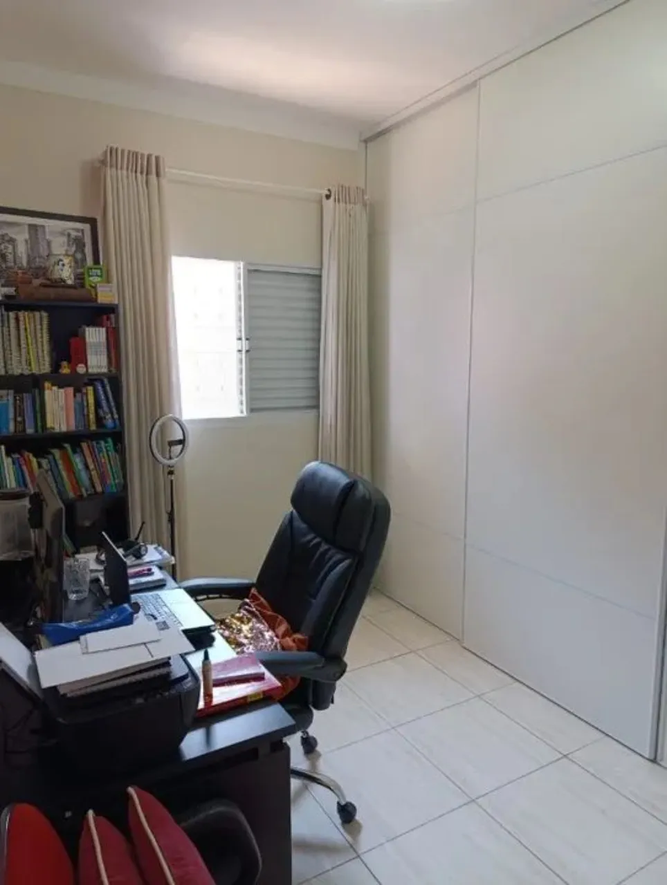 Imagem Imperdível casa em condomínio à venda em Sorocaba-SP, Horto Florestal: 3 qts, 1 suíte, 1 sala, 2 banheiros, 2 vagas, 157m².