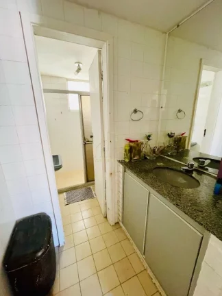 Imagem Apartamento amplo e bem localizado com três quartos a venda na pituba