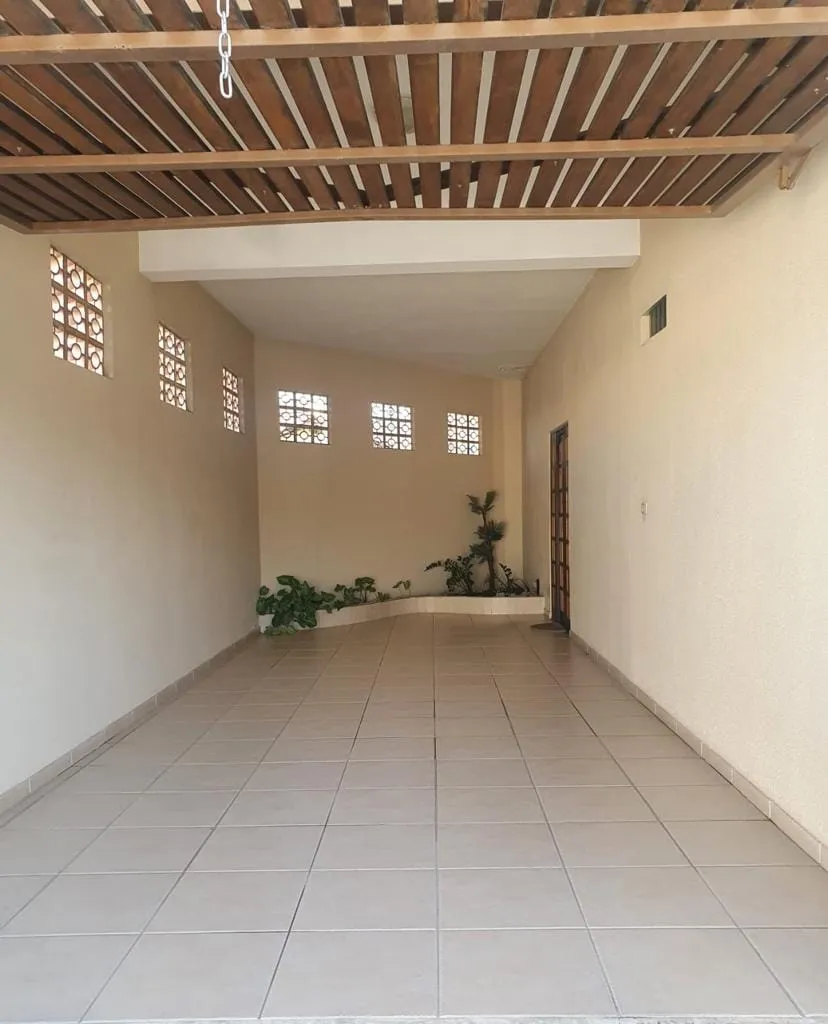 Imagem Casa à venda 3 Quartos, 1 Suite, 2 Vagas, 300M², Loteamento Residencial Andrade, Pindamonhangaba - SP