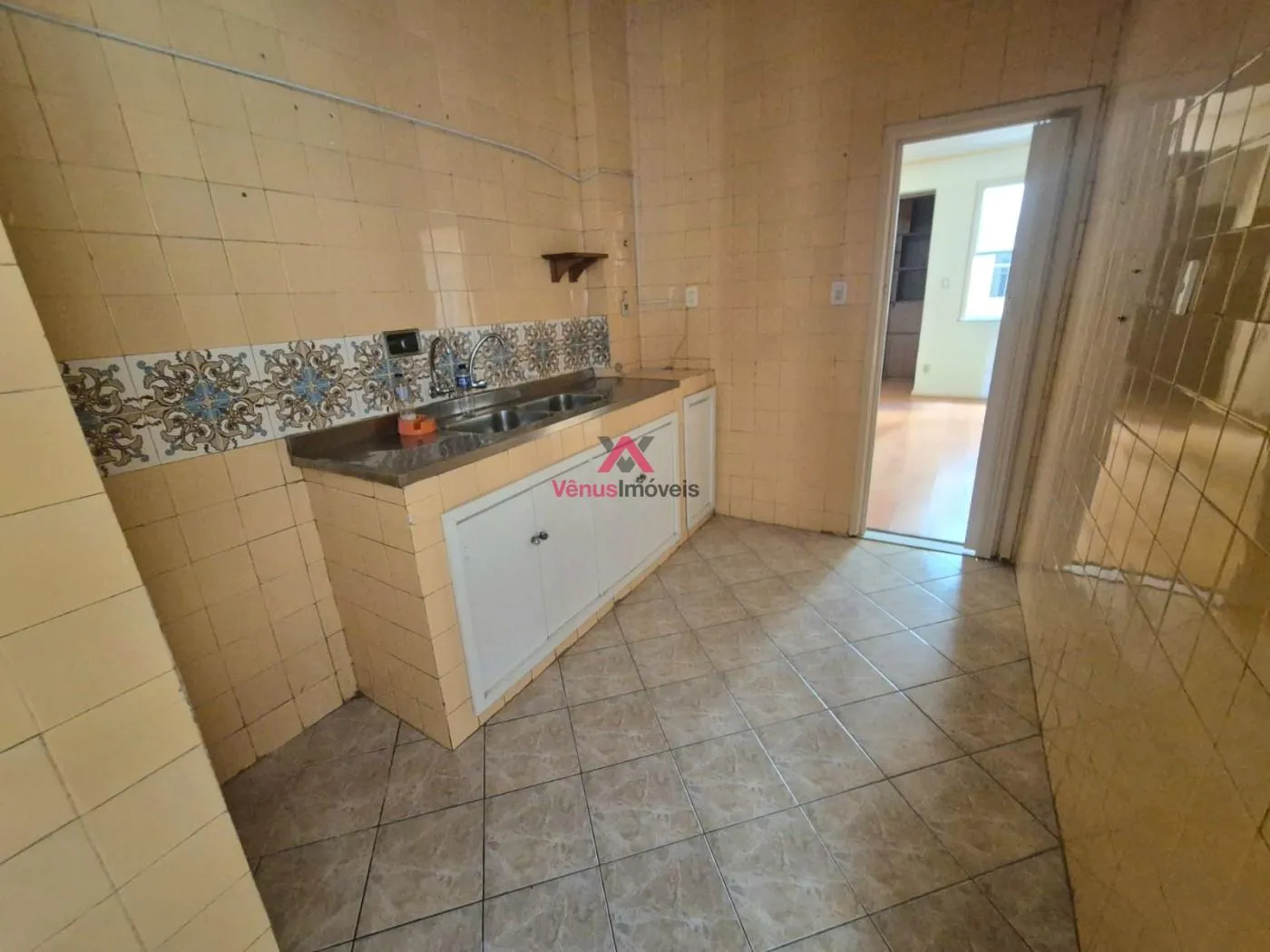 Imagem Apartamento 2 Quartos para Venda em Rio de Janeiro, Copacabana, 2 dormitórios, 1 banheiro, 1 vaga
