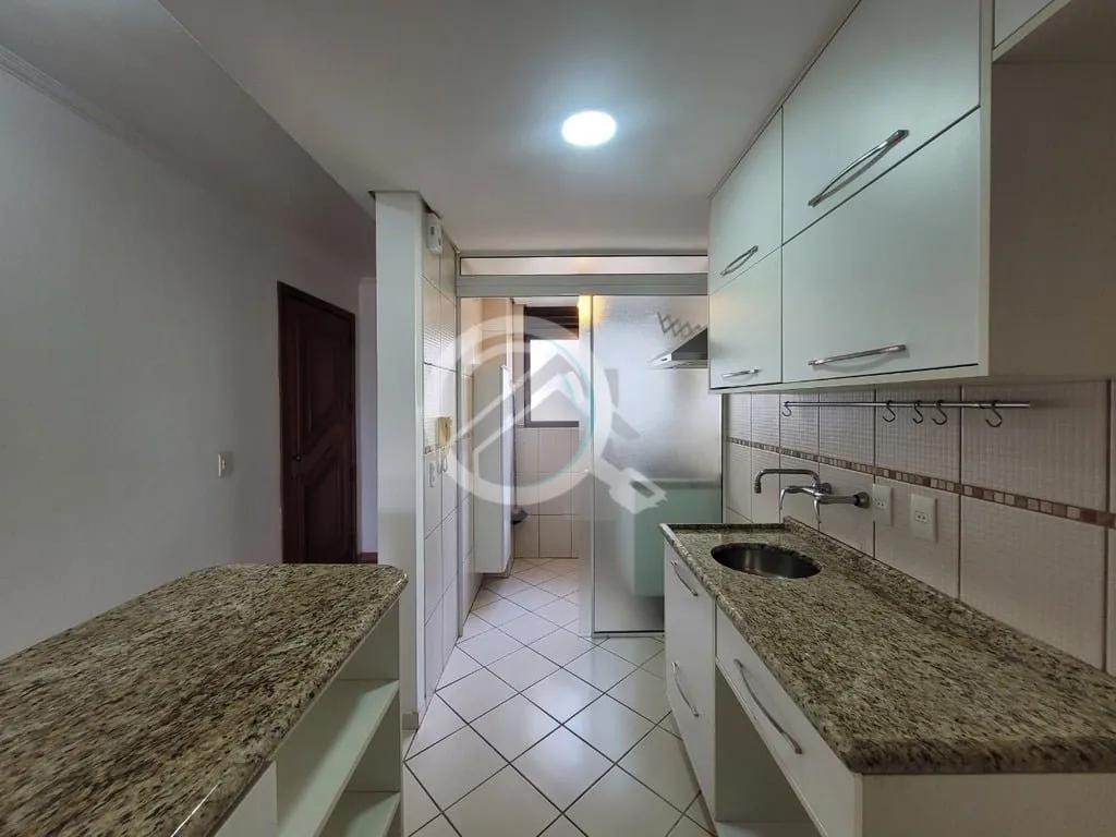 Imagem Apartamento semimobiliado de 75 m², 2 dormitórios sendo 1 suíte e 2 vagas de garagem no bairro Pe...