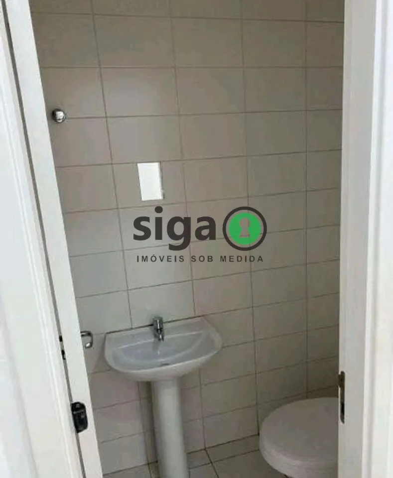 Imagem Conjunto Comercial em Pinheiros ao Lado da Faria Lima e Metrô, Pronto para Uso com Vaga de Garagem