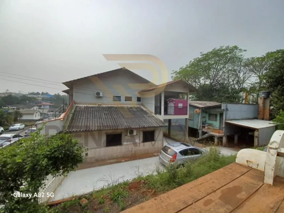 Imagem Casa para Venda em Concórdia, Industriários, 4 dormitórios, 2 suítes, 1 banheiro, 1 vaga