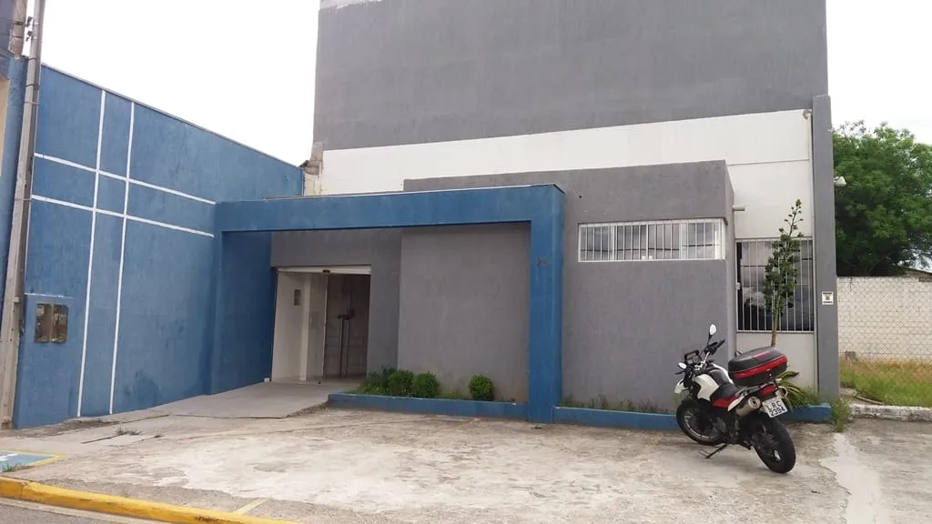 Foto do imóvel Comercial à venda 4 Vagas, 600M², Alto do Cardoso, Pindamonhangaba - SP