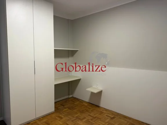 Imagem Apartamento à venda com 68m², quartos, garagem, reformado por R$440.000,00 no Embaré em Santos