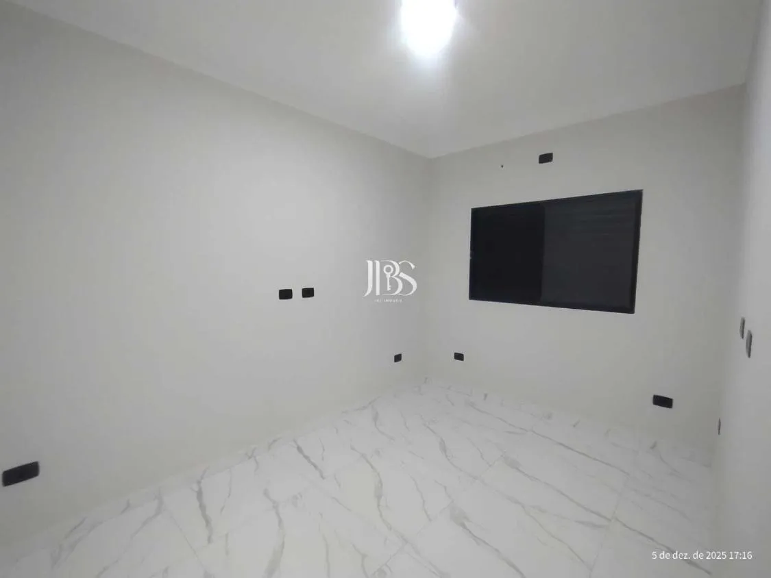 Imagem CASA NOVA COM PISCINA À VENDA NO JARDIM DAS PALMEIRAS EM ITANHAÉM
