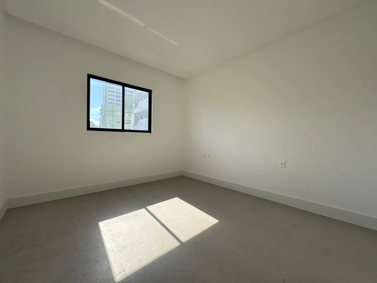 Imagem Apartamento à venda com 124m2 por R$ 1.850.000,00