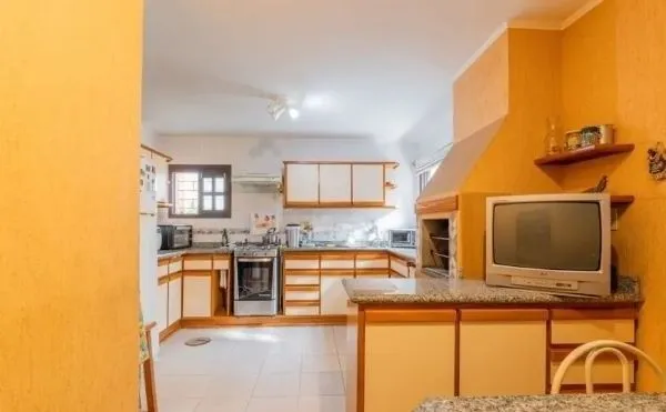 Imagem Casa sobrado no Petrópolis com 7 dormitórios e 4 vagas