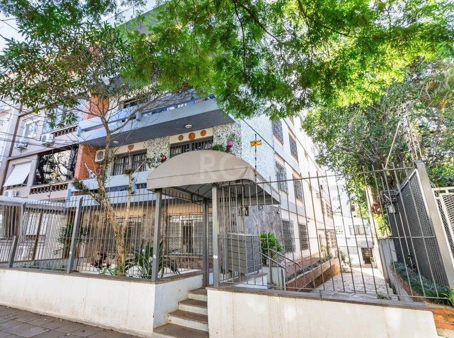 Apartamento térreo com pátio de 1 dormitório no bairro Santa Cecilia