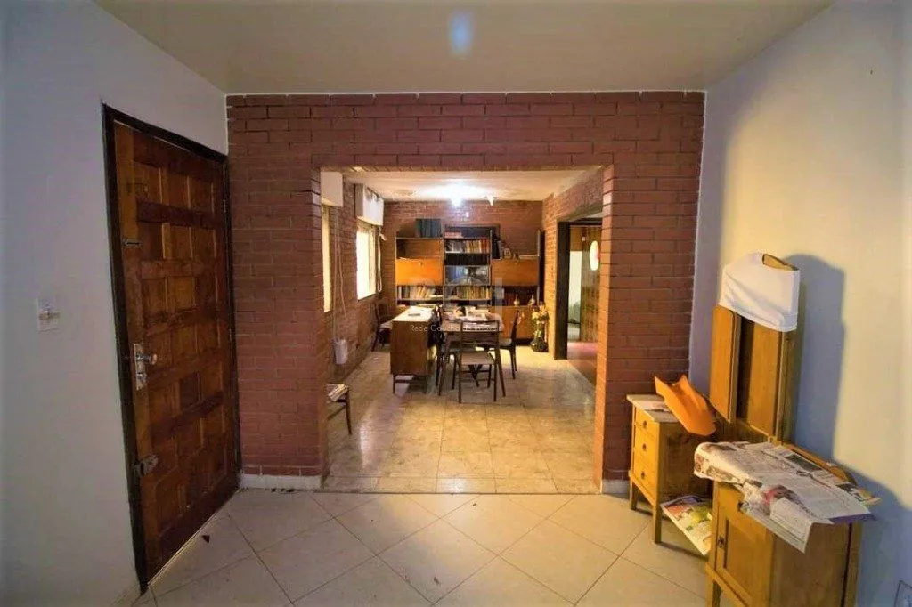 Imagem Casa para Venda - 287m², 3 dormitórios, sendo 2 suites, 4 vagas - Nonoai