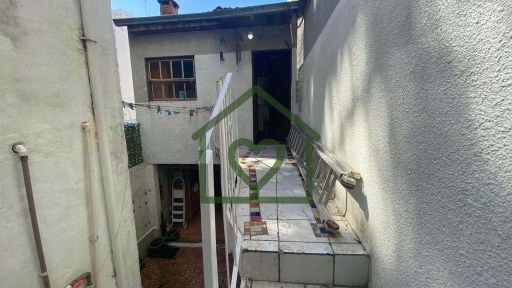 Imagem Casa com 4 dormitórios e 110 m2 na Rua Duque de Caxias, no bairro Centro Histórico em Porto Alegre...