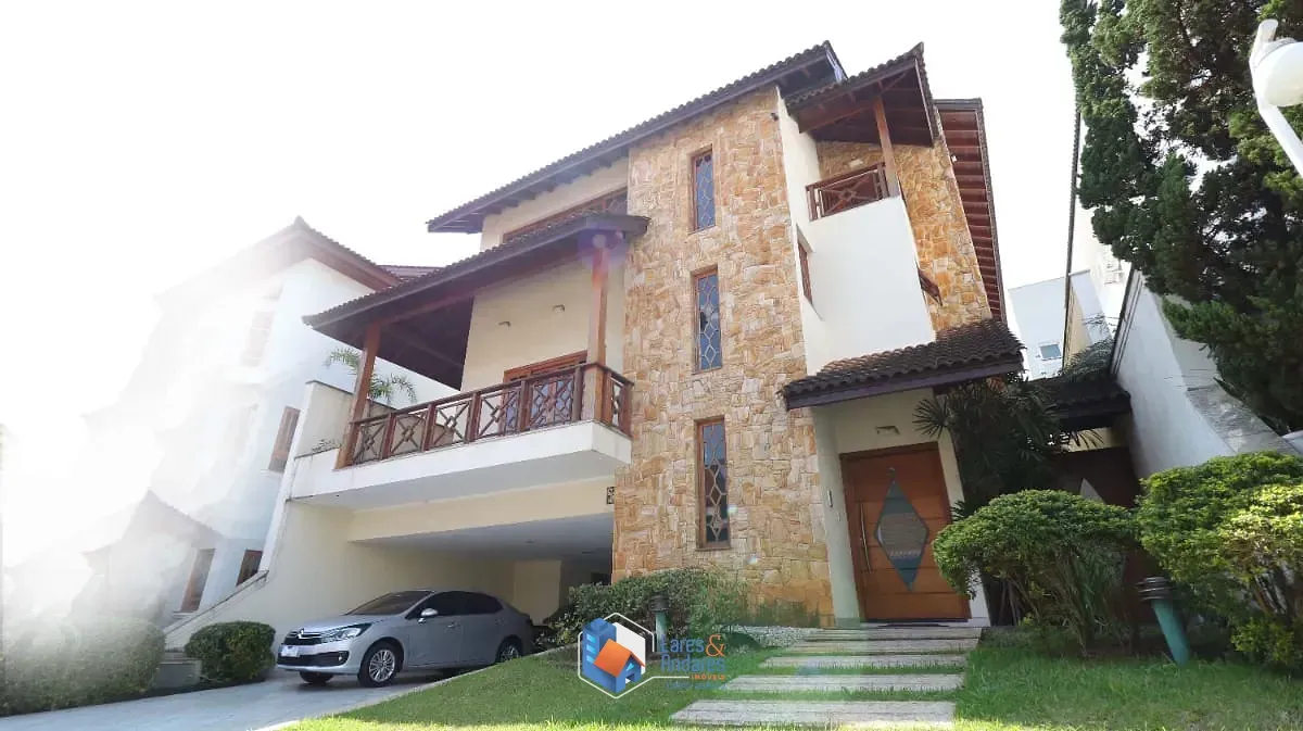 Imagem Casa no condomínio Condomínio Residencial Chácara Francesa para venda com 5 quartos, sendo 4 suítes, 444m²