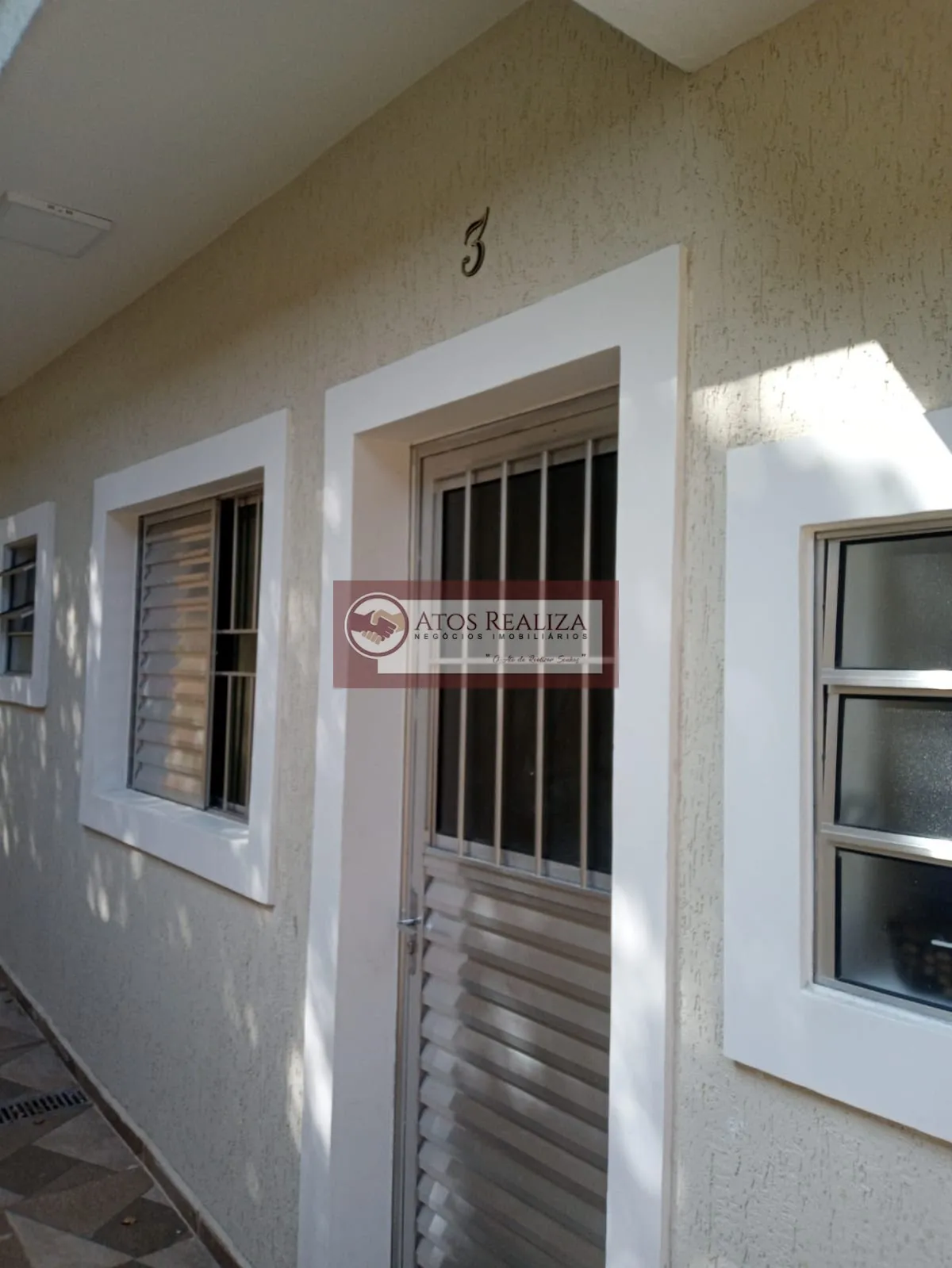 Imagem Sobrado compacto para locação na Vila Campestre, Jaguaquara - 44m², 2 dormitórios e 1 banheiro por R$1.300