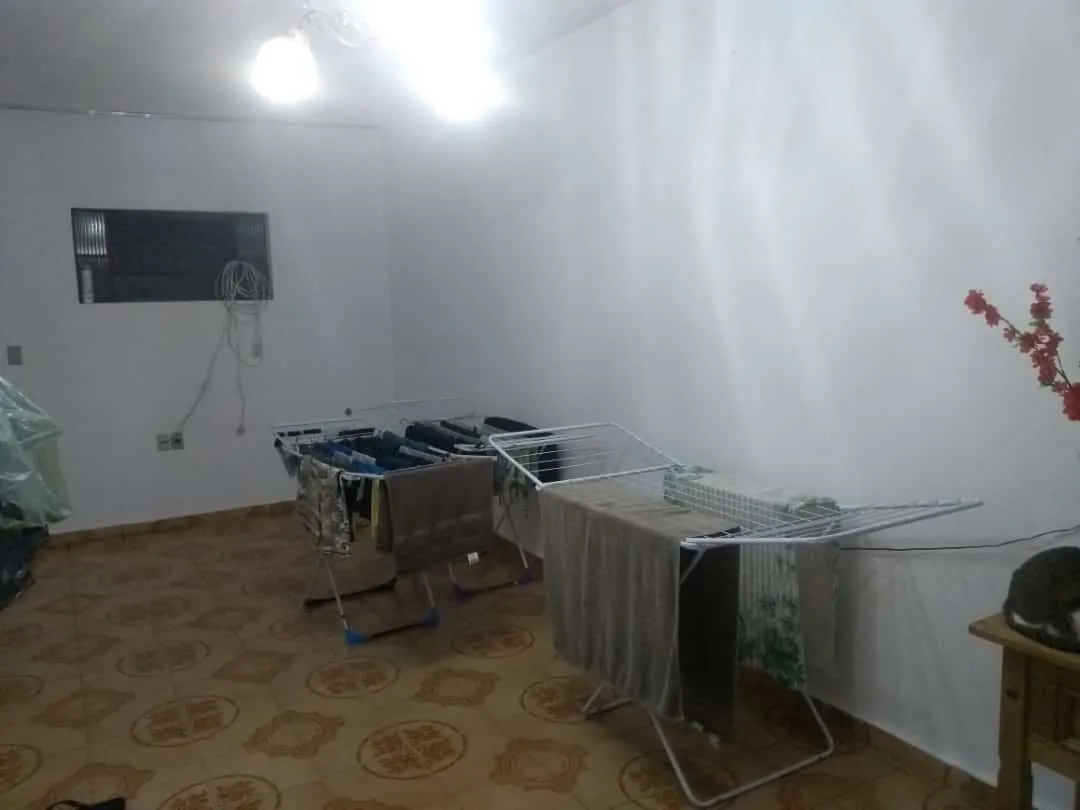 Imagem Casa à venda 4 Quartos, 1 Suite, 3 Vagas, 300M², Parque São Domingos, Pindamonhangaba - SP