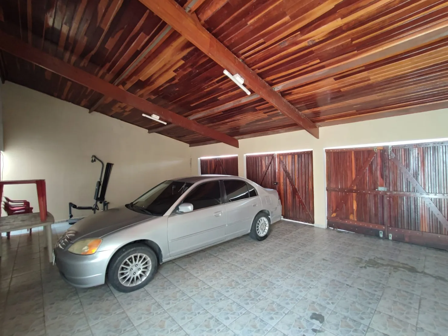Foto do imóvel Casa à venda 2 Quartos, 3 Vagas, 190M², Residencial Vale das Acácias, Pindamonhangaba - SP