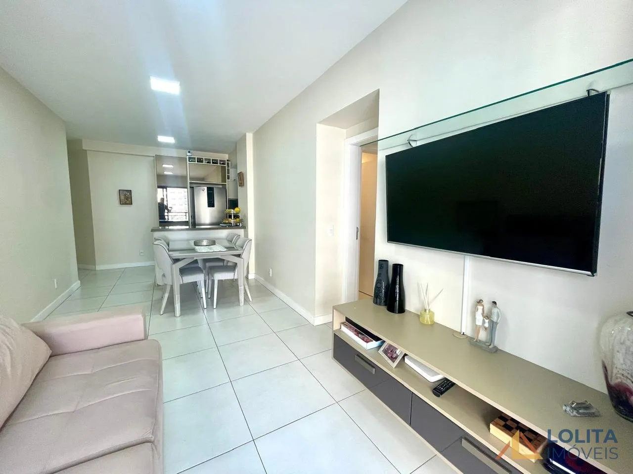 Imagem APARTAMENTO DE 3 QUARTOS E 2 VAGAS DE GARAGENS À VENDA NO ITACORUBI, FLORIANÓPOLIS/SC.