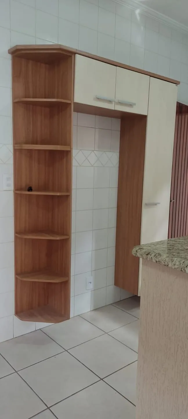 Imagem Casa Estilo Clássico com 3 Quartos, Piscina, Área Gourmet, 4 Vagas e Excelente Localização Próxima ao Centro