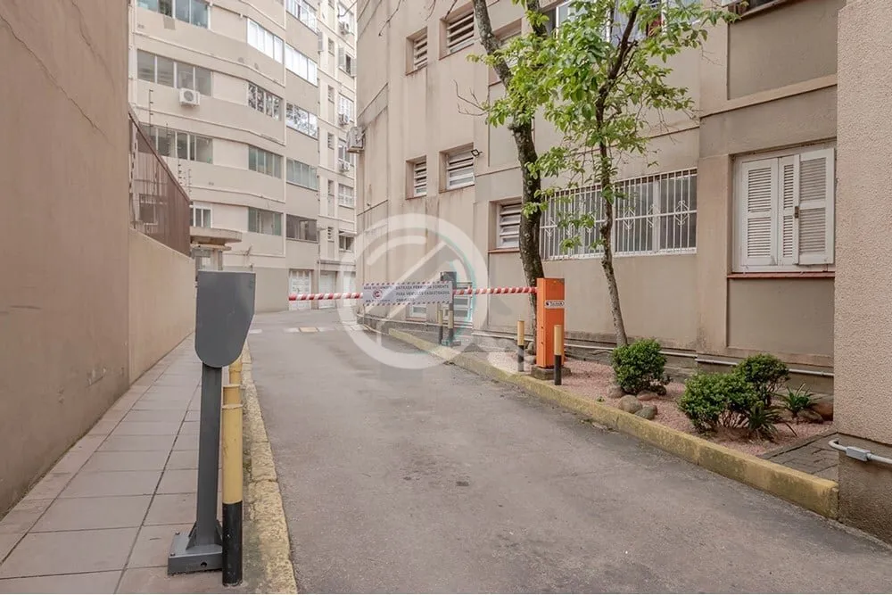 Imagem DESOCUPADA. LOJA com 49,77 m², de frente a rua projetada, Cond Parque Castor Farroupilha, Bloco Bet...