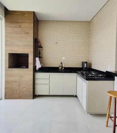Imagem Linda casa a venda no Condomínio Ninho Verde Eco Residence II - Pardinho/SP.