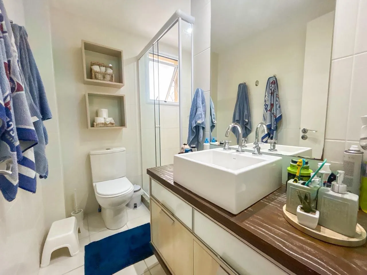 Imagem Casa em Condomínio com 03 quartos, 01 suíte e 02 vagas cobertas - Teresópolis