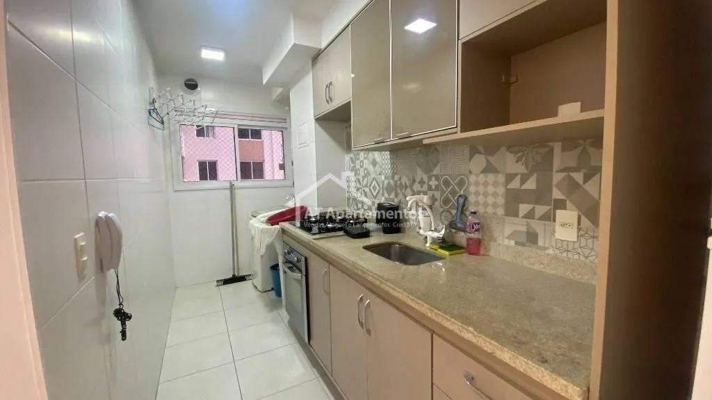 Imagem Apartamento 2 quartos em Todos os Santos, Rio de Janeiro, com varanda e vista para piscina