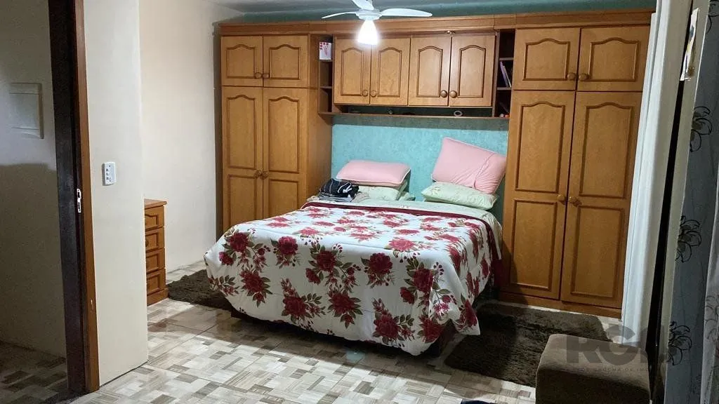 Imagem Casa 3 quartos, 4 vagas, salão de festa, sacada 198m² bairro Rubem Berta, Poa/RS