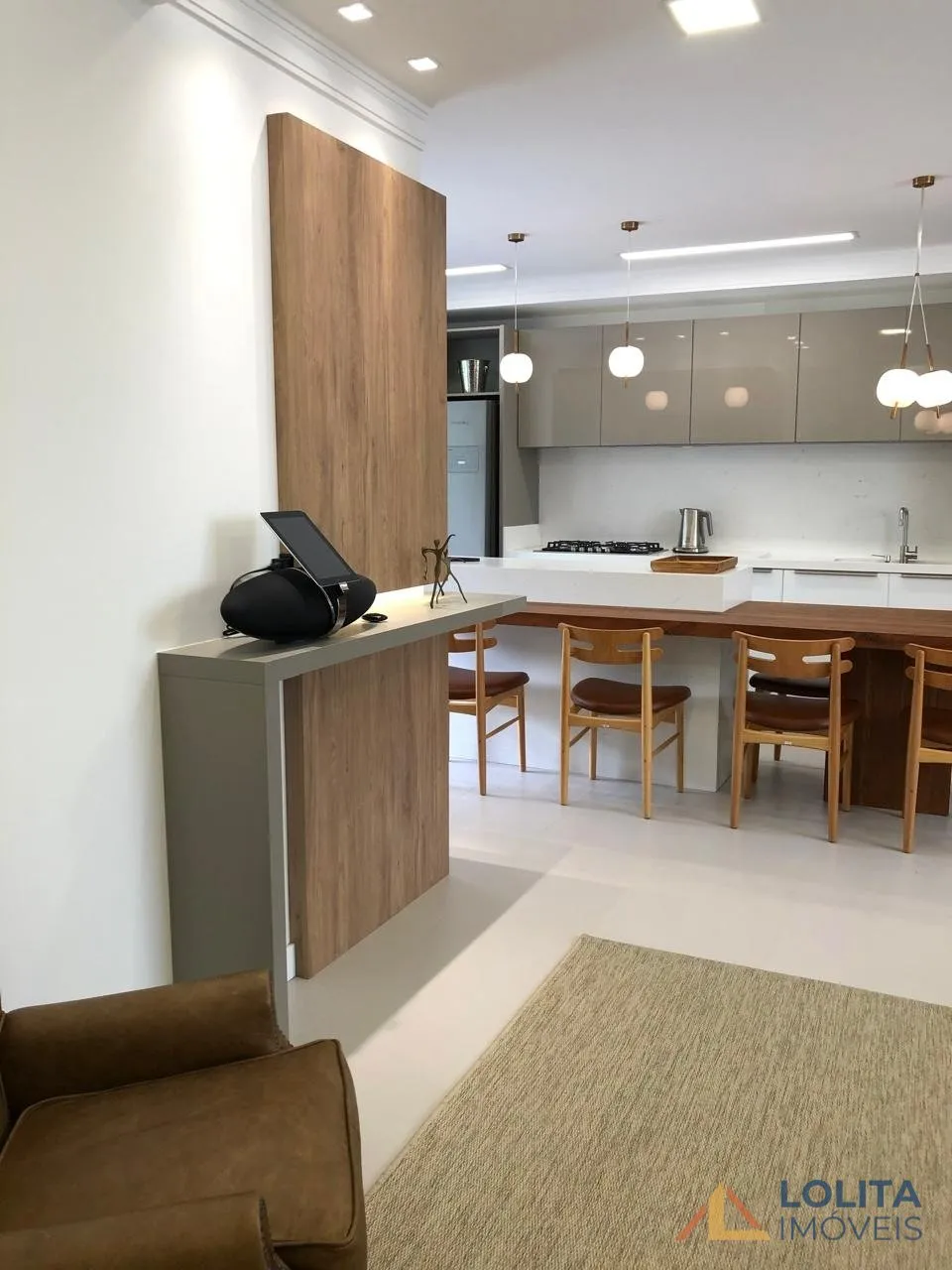 Imagem APARTAMENTO PARA ALUGAR MOBILIADO COM 3 QUARTOS E 2 VAGAS DE GARAGEM NOS INGLES DO RIO VERMELHOR - FLORIANÓPOLIS/SC