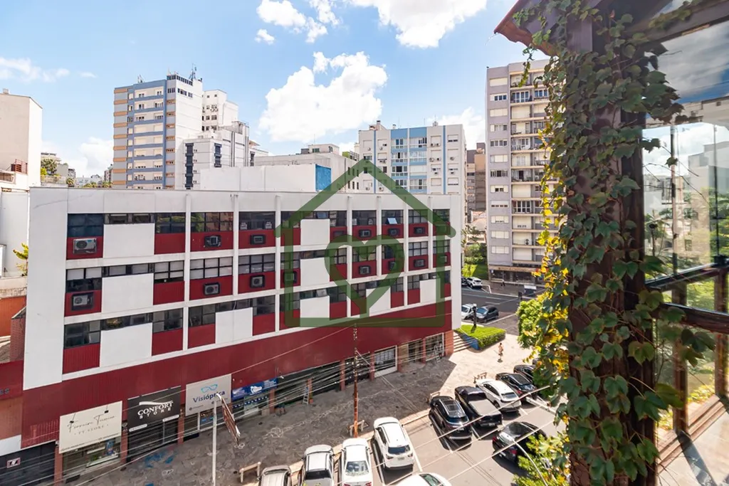 Imagem Apartamento com 94 metros privativos, cozinha integrada com área social, sacada fechada e banheiro,...