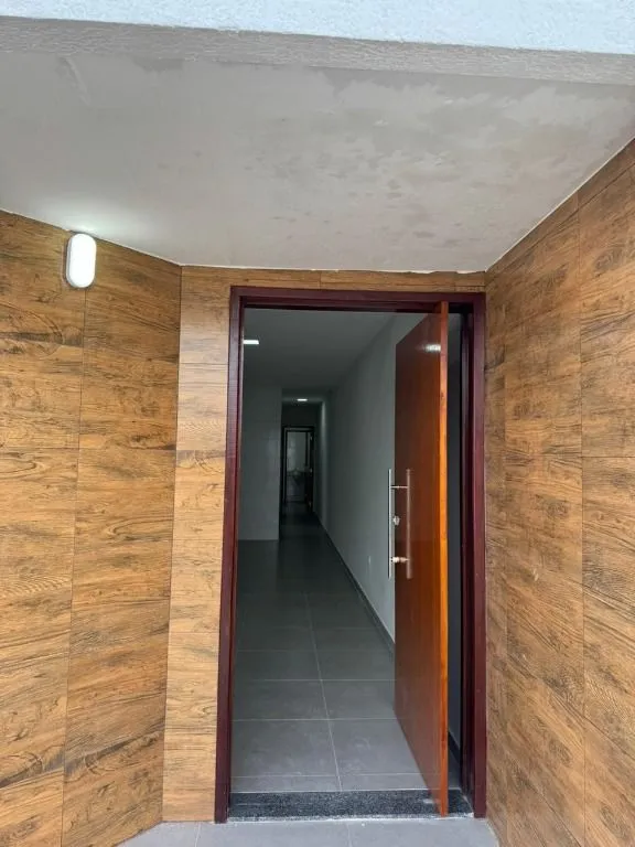 Imagem Casa com 3 quartos, suíte, piscina e 2 vagas no José Américo, João Pessoa. Conforto e praticidade para famílias e casais.