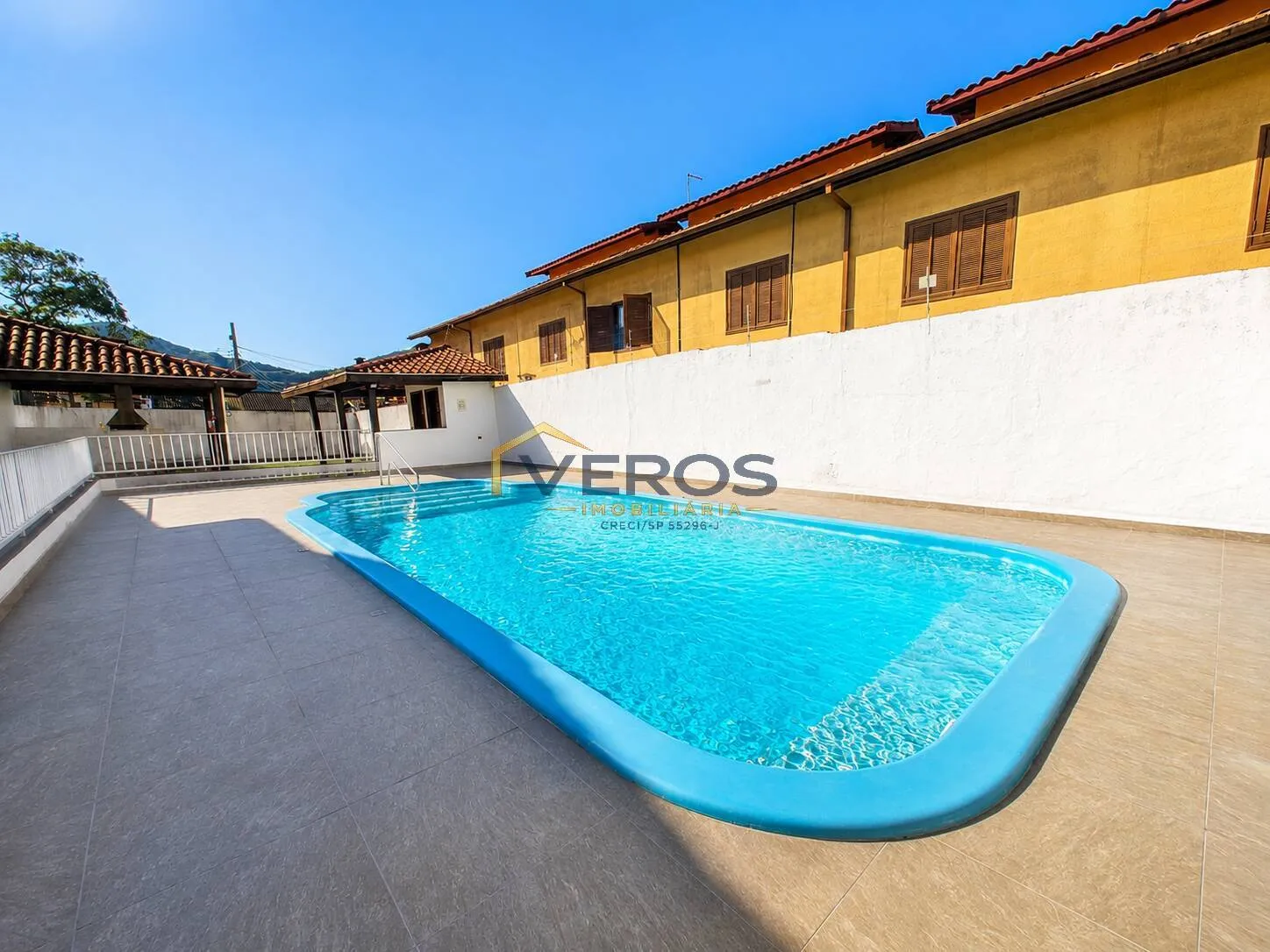 Imagem Apartamento a venda 400m da praia Martim de Sá com 2 vagas de garagem