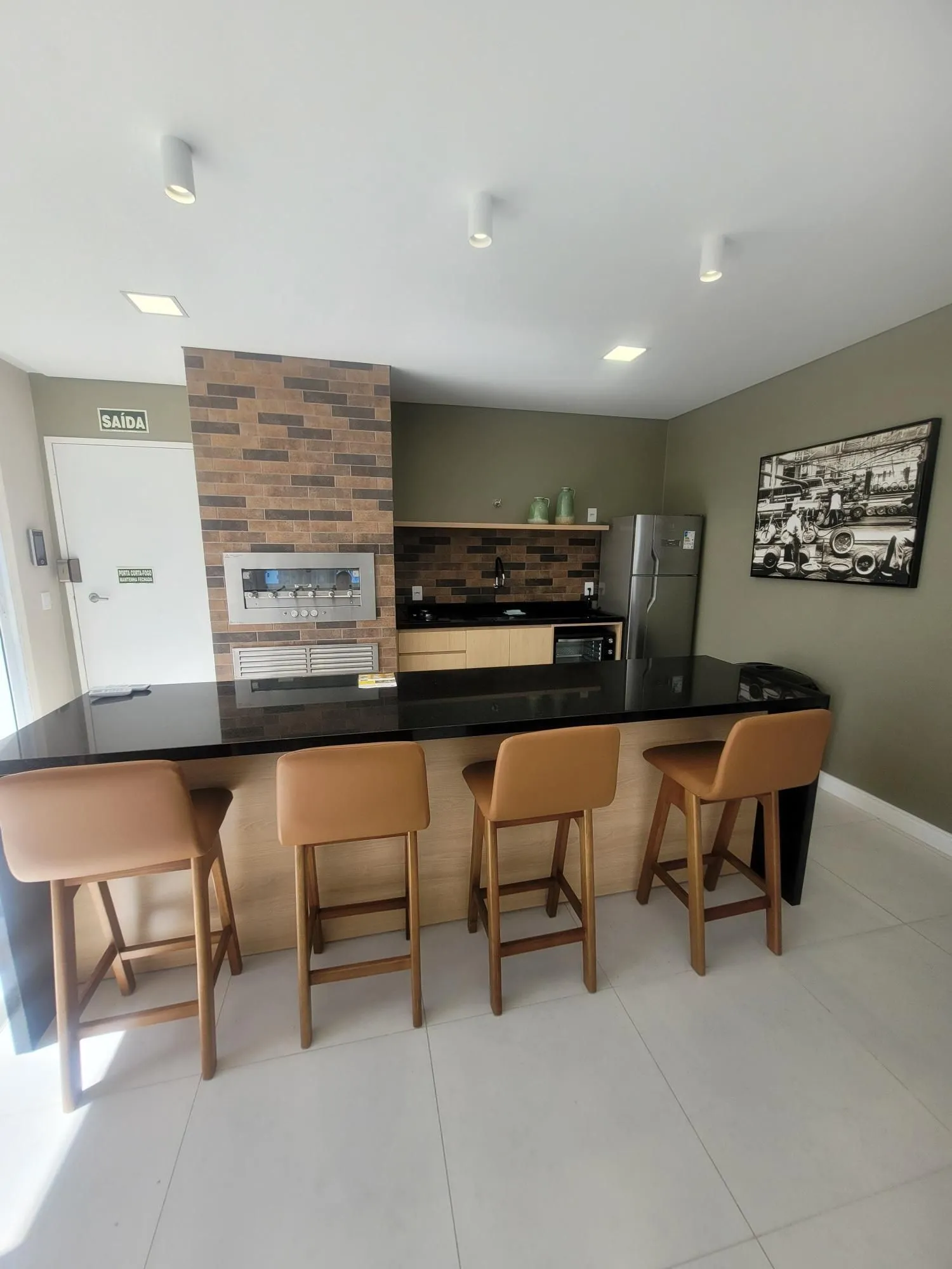 Imagem Excelente apartamento 3 dormitórios com 2 vagas próximo PUC-RS
