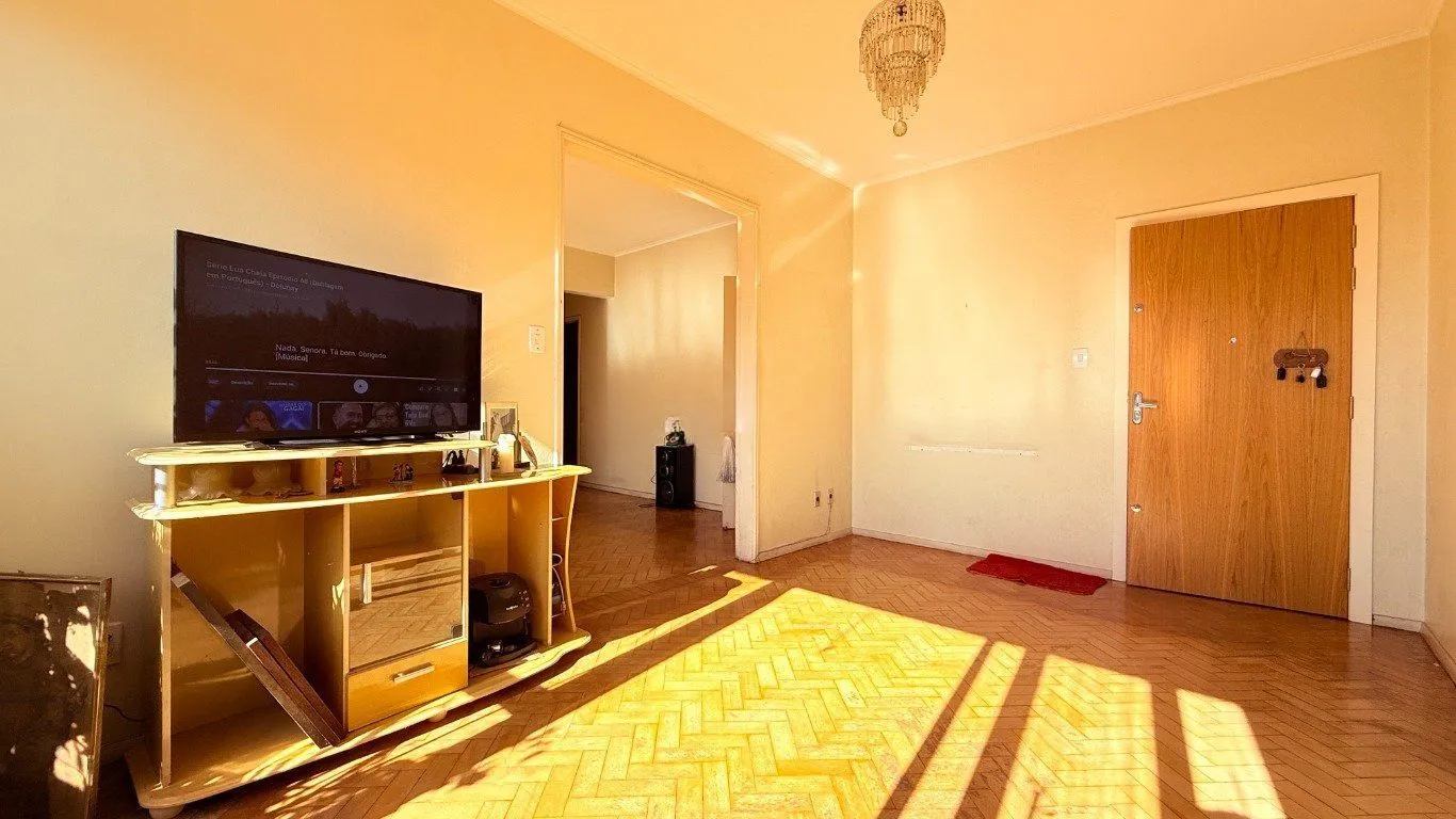 Imagem Apartamento de 3 dormitórios à venda no Bairro Petrópolis, Porto Alegre.