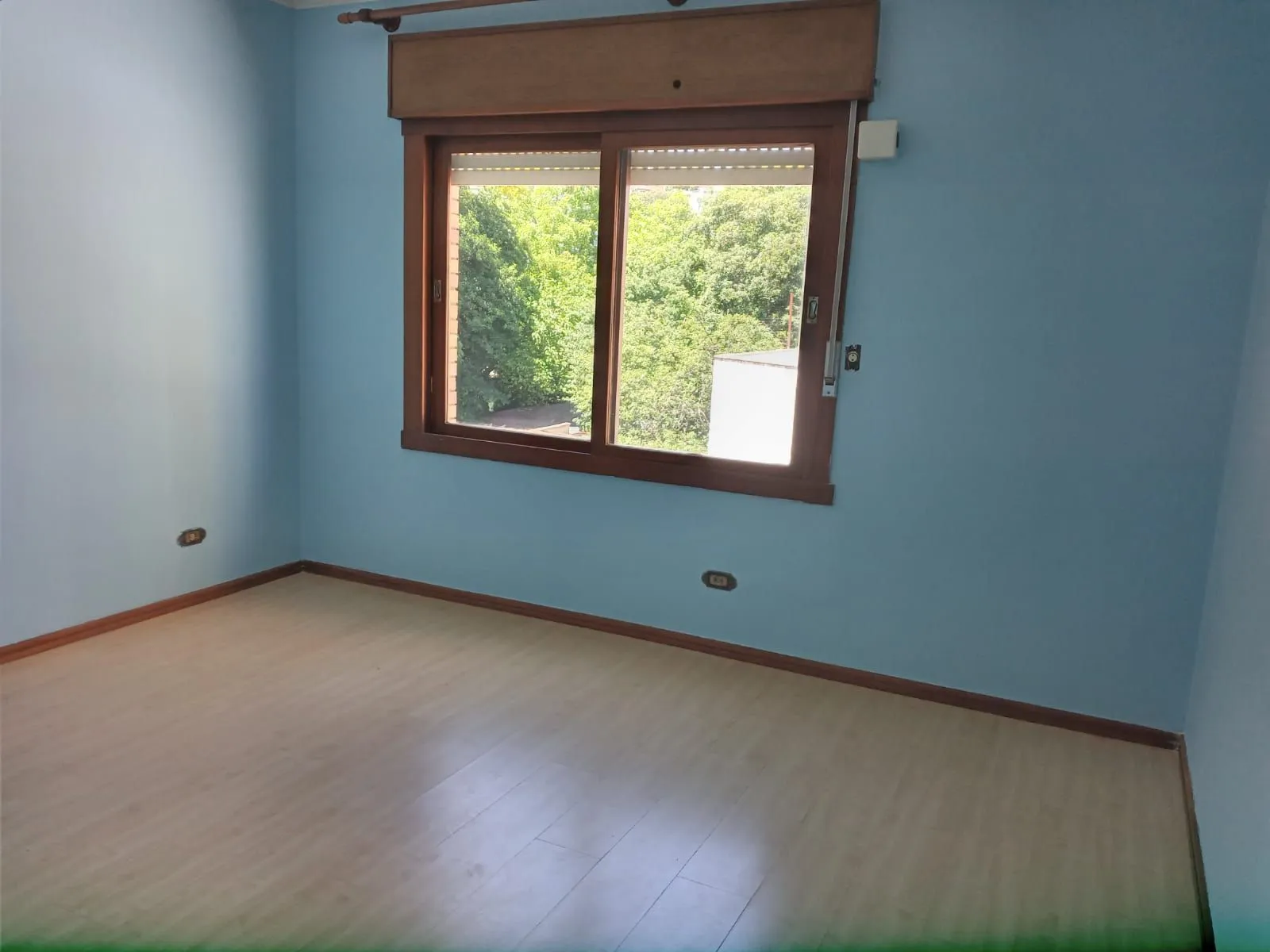 Imagem Cobertura de 2 quartos, 2 banheiros e 1 vaga de garagem no bairro Menino Deus