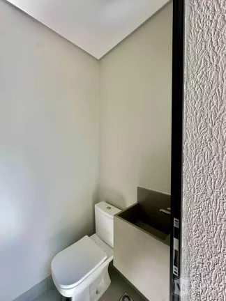 Imagem Casa t?(C)rrea em condomínio Terras de São Francisco, 3 dormitórios e piscina
