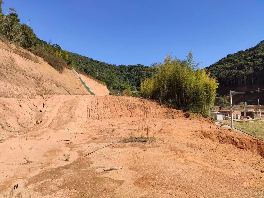 Imagem Terreno em Condomínio para Venda em Teresópolis / RJ no bairro Prata