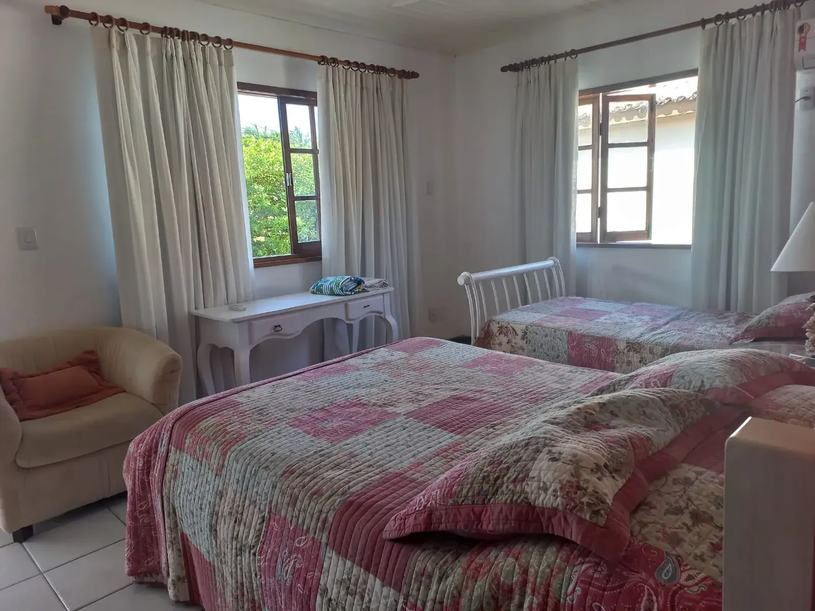 Imagem Casa com 4 Quartos para Alugar ou Temporada, 350 m² em Praia do Forte - Mata de São João