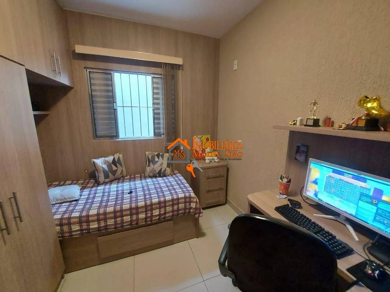 Imagem Casa com 4 dormitórios à venda, 199 m² por R$ 959.000,00 - Jardim São João - Guarulhos/SP