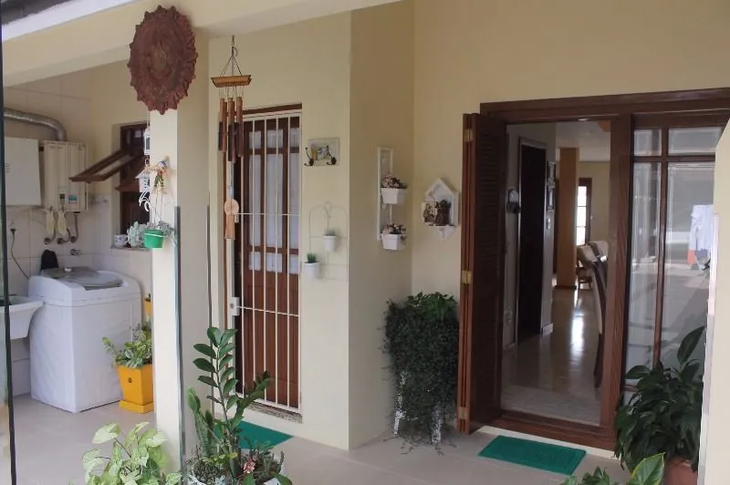 Imagem Casa para Venda - 290.67m², 4 dormitórios, sendo 1 suites, 4 vagas - Camaquã