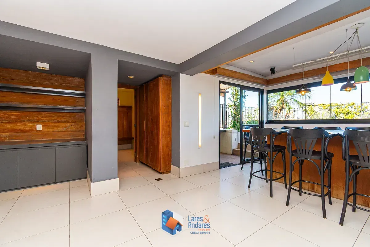 Imagem Cobertura para venda em Moema com 2 quartos, sendo 1 suíte, 183m²