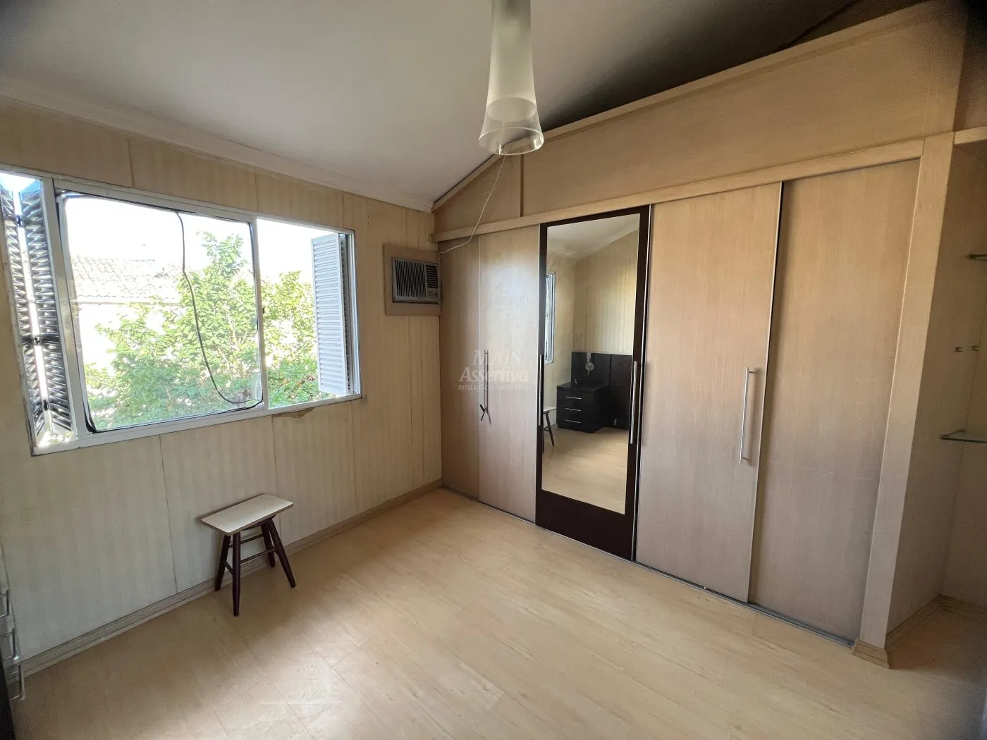 Imagem Sobrado mobiliado para locação - Residencial Jardim Lirius, Porto Alegre
